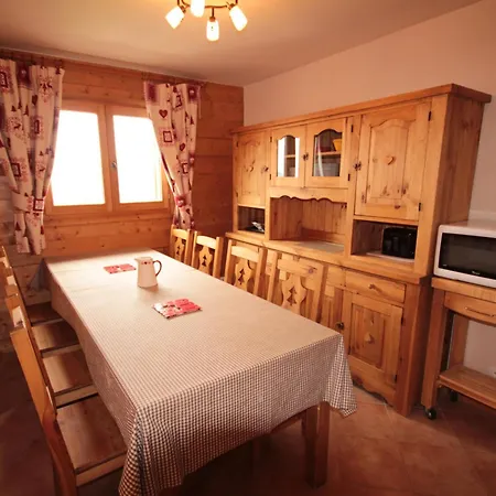 Apartment De Gamme 10 Pers Avec Piscine, Parking, Proche Pistes - - Fr-1-293-302 *